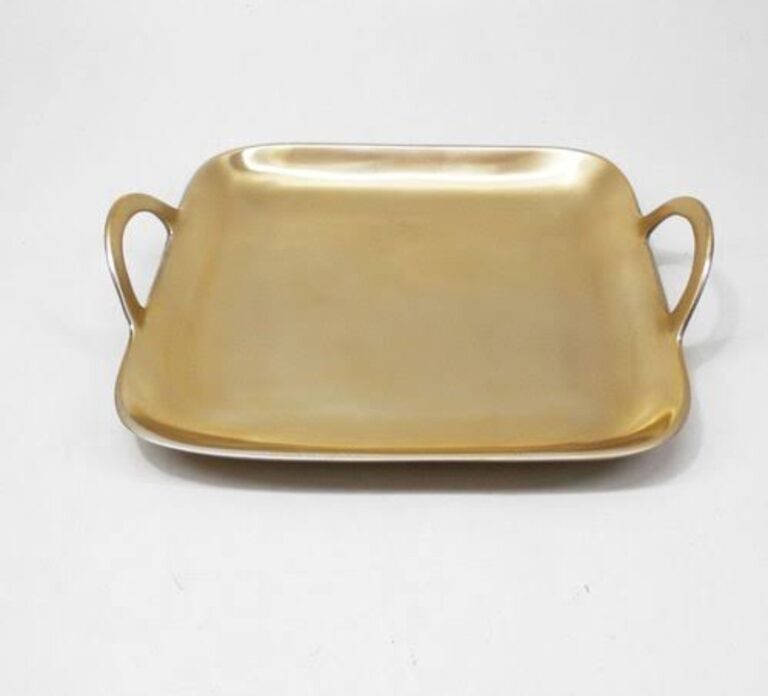 SERVING TRAY